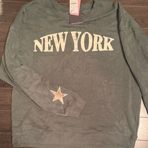 NEW YORK Green Star Sweatshirt